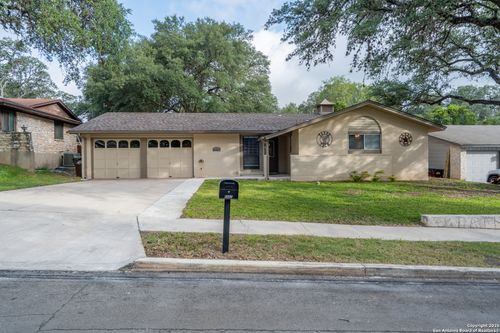 6907 Forest Grv, San Antonio, TX, 78240-3321 | Card Image