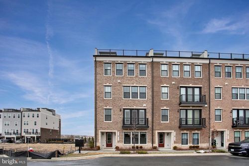 42708 Darala Dr, ASHBURN, VA, 20147-7253 | Card Image