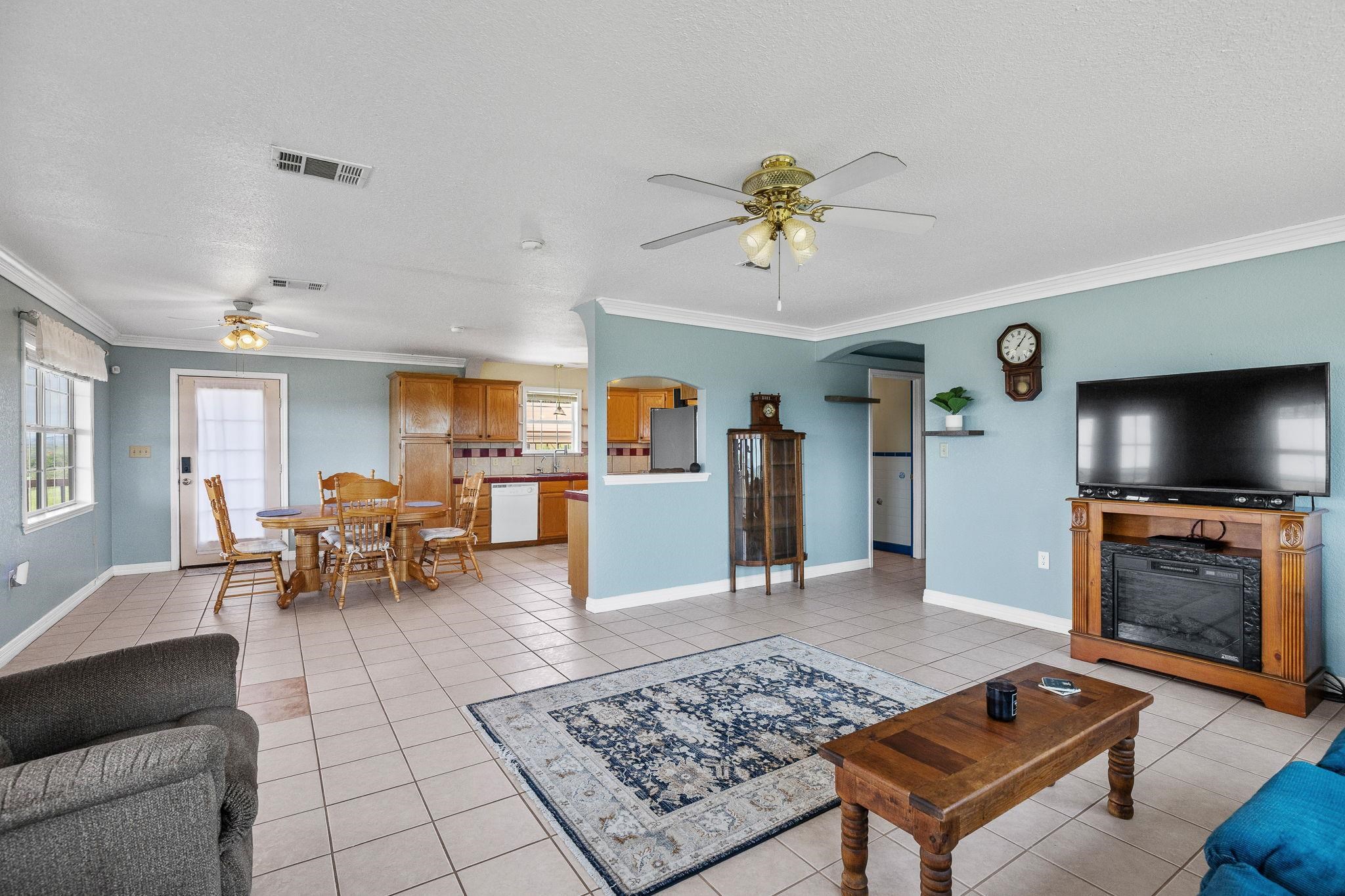 Residential in Sunrise Beach 3