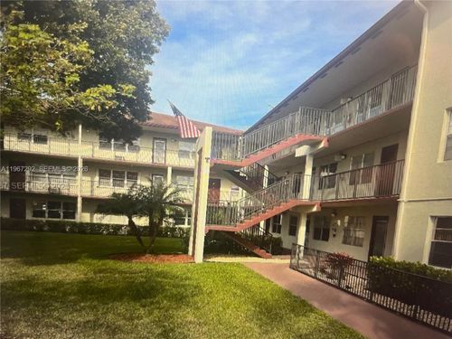 apt-209r-150 Sw 134th Way, Pembroke Pines, FL, 33027-1655 | Card Image