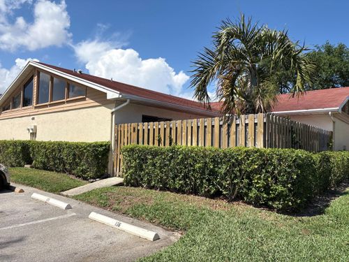 d-4373 Woodstock Dr, West Palm Beach, FL, 33409-2608 | Card Image