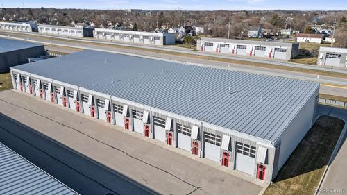 68 Pit Ln, Pontiac, MI, 48341-2794 | Card Image