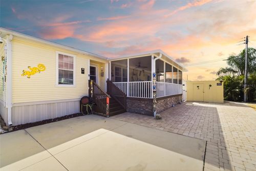 812 50th Avenue Ter W, BRADENTON, FL, 34207-6243 | Card Image