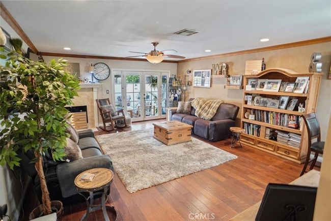 19942 Blythe St, House other with 4 bedrooms, 2 bathrooms and 2 parking in Winnetka CA | Image 6