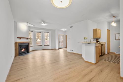 2-3154 Dorchester Way, Madison, WI, 53719-1560 | Card Image