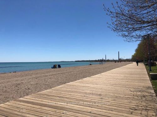 main-20 Kew Beach Ave, Toronto, ON, M4L1B7 | Card Image
