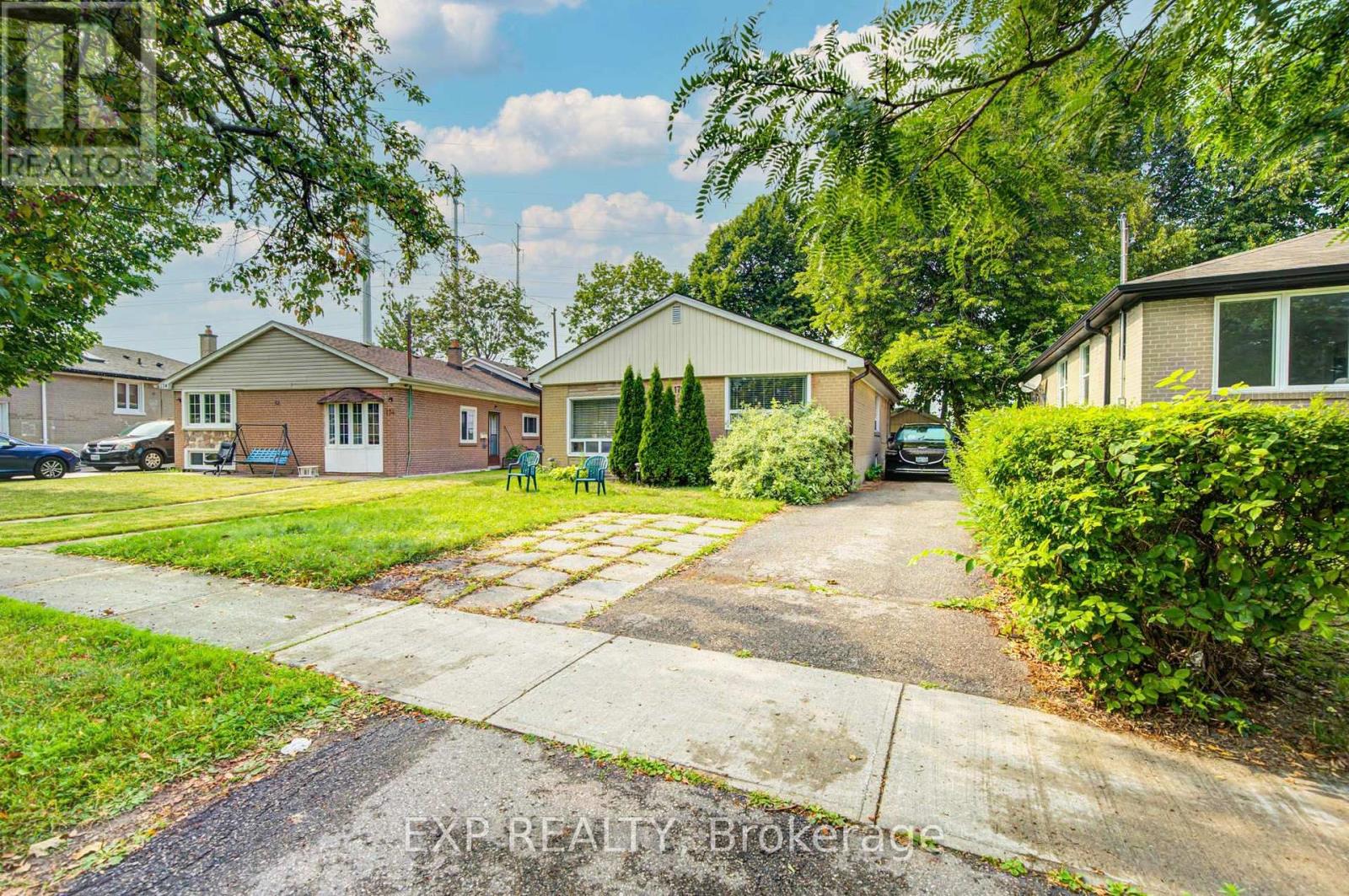 Residential in Toronto (Woburn) 2
