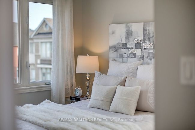 2 Henry Peters Lane, House attached with 3 bedrooms, 3 bathrooms and null parking in Vaughan ON | Image 28