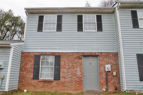 8513 Westchester Dr, Douglasville, GA, 30134-2281 | Card Image