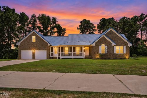 390 Commanche Dr, Erwin, NC, 28339-8002 | Card Image