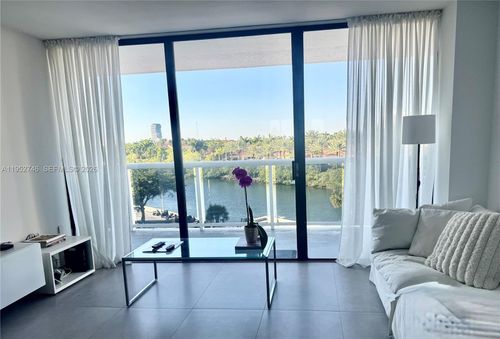apt-531-20505 E Country Club Dr, Aventura, FL, 33180-3037 | Card Image
