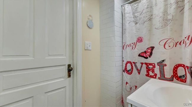 201 N 4 Th St, Condo with 6 bedrooms, 6 bathrooms and null parking in Allentown PA | Image 24