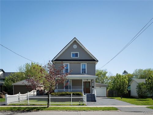 711 Cadwell St, Watertown, NY, 13601-4017 | Card Image