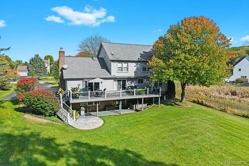 10146 Newfound Gap, Brighton, MI, 48114-7621 | Card Image