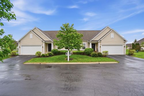 42-4332 Ahwick Grn, Hilliard, OH, 43026-7582 | Card Image