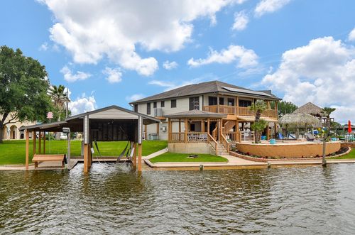 719 Palm Dr, Liverpool, TX, 77577-8732 | Card Image