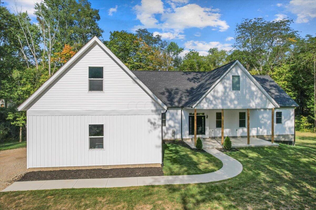 Avondale Rd, Thornville, OH 43076
