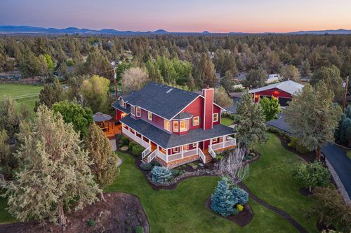 61935 Ten Barr Ranch Rd, Bend, OR, 97701-9314 | Card Image