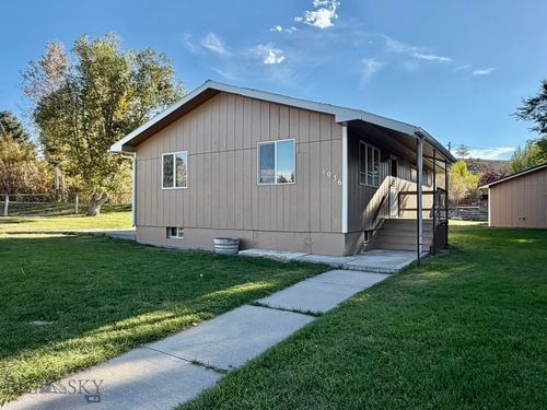 1036 E Reeder St, Dillon, MT, 59725-3142 | Card Image