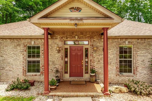 6513 N Mount Pleasant Rd, Greenbrier, TN, 37073-5851 | Card Image