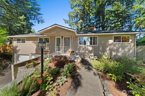 8130 69th Ave Sw, Lakewood, WA, 98499-2008 | Card Image