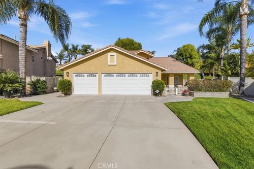 7743 Gold Buckle Ct, Highland, CA, 92346-5859 | Card Image