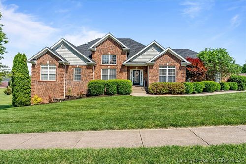 714 Willow Oak Dr, Georgetown, IN, 47122-9288 | Card Image