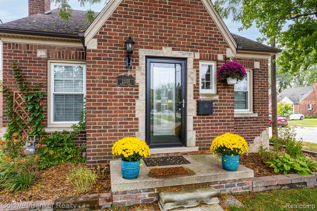 Murray St, Dearborn, MI 48128