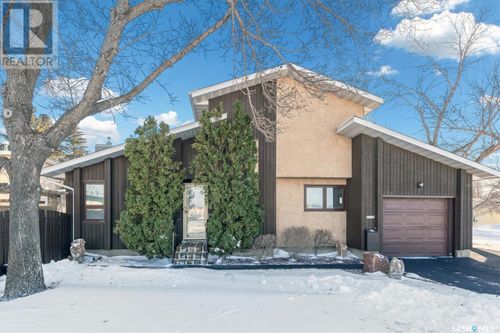 955 Coppermine Cres, Saskatoon, SK, S7K5H8 | Card Image