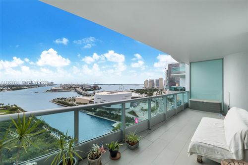 2602-900 Biscayne Blvd, Miami, FL, 33132-1565 | Card Image