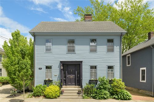 47 2nd St, Newport, RI, 02840-1944 | Card Image