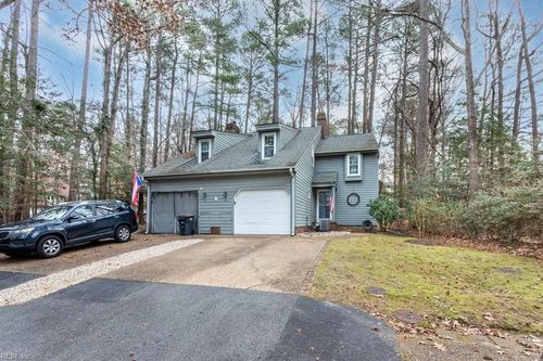13 Autumn E, Williamsburg, VA, 23188-1633 | Card Image