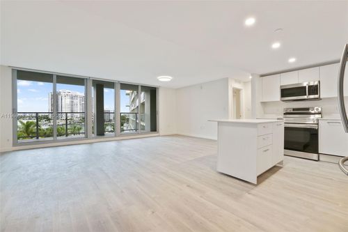 n-1208-1504 Bay Rd, Miami Beach, FL, 33139 | Card Image