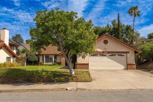 1367 Heritage Ct, Escondido, CA, 92027-3972 | Card Image