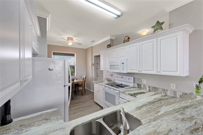 APT-646 - 8550 Kingbird Loop, Condo with 2 bedrooms, 2 bathrooms and null parking in ESTERO FL | Image 9