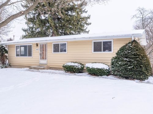 38867 N Lakewood Ave, Lake Villa, IL, 60046-7268 | Card Image