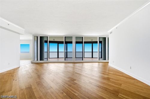 ph-2003-8665 Bay Colony Dr, NAPLES, FL, 34108-6775 | Card Image