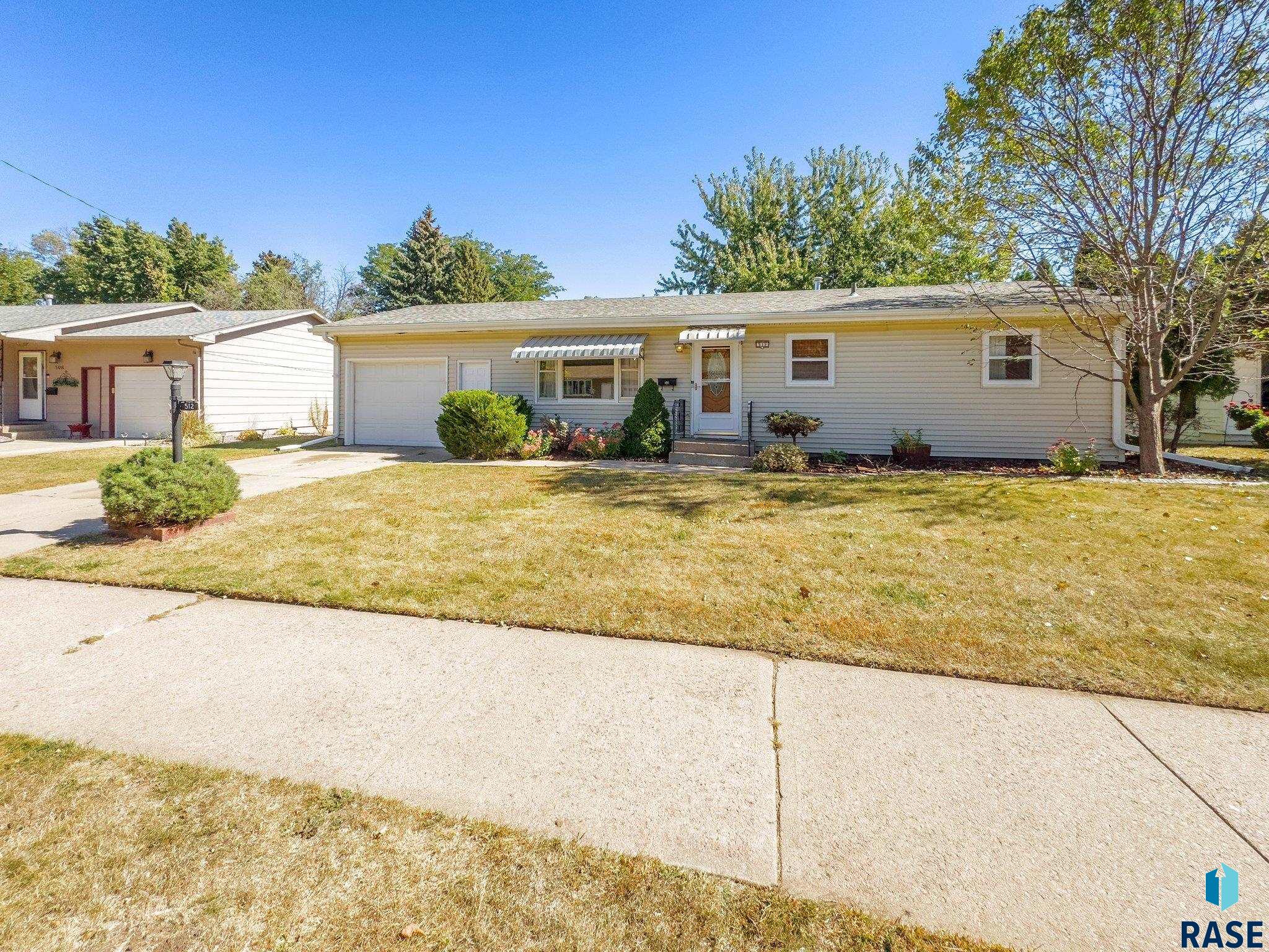 Edward Dr, Sioux Falls, SD 57103