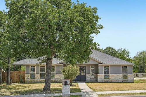 3600 Martin St, Fort Worth, TX, 76119-4930 | Card Image