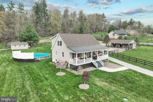 18 Boyds Hollow Rd, BIGLERVILLE, PA, 17307-9092 | Card Image