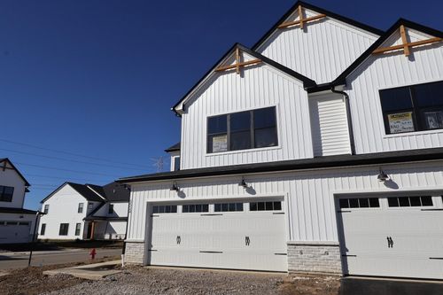 5524 Fawnsbury Ct, Powell, OH, 43065-9964 | Card Image