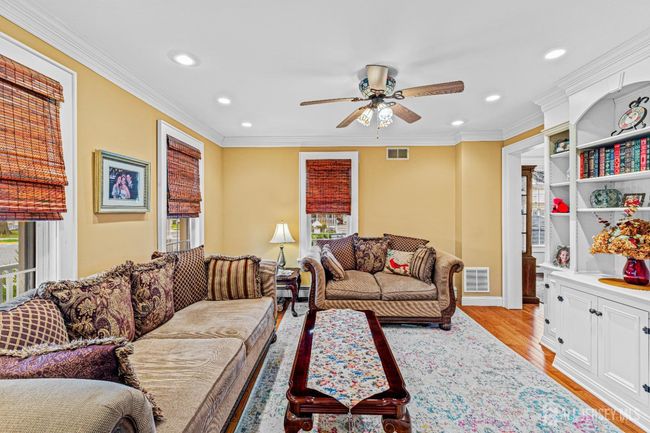 356 Front St, House other with 3 bedrooms, 2 bathrooms and null parking in Dunellen NJ | Image 5