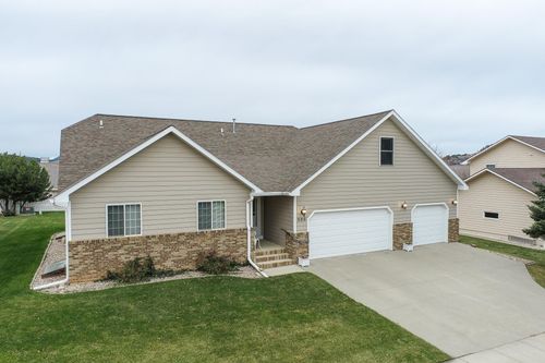 509 Maple Dr, Spearfish, SD, 57783-3214 | Card Image
