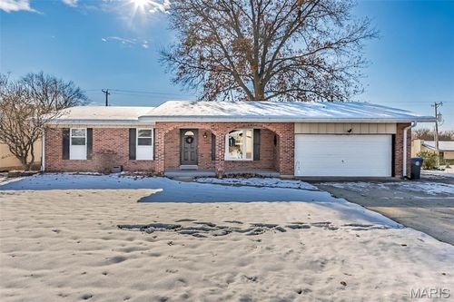 14 S Joyce Ellen Way, Saint Peters, MO, 63376-1215 | Card Image