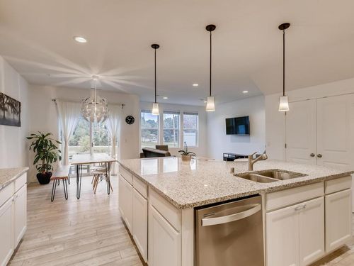 718 Maggie Way, Chanhassen, MN, 55317-3300 | Card Image