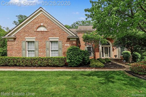 7355 Oakstone Dr, Clarkston, MI, 48348-4762 | Card Image
