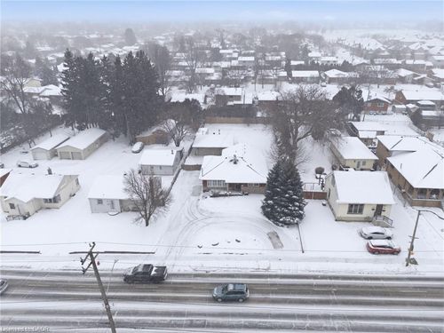 473 Mohawk Rd W, Hamilton, ON, L9C1X3 | Card Image