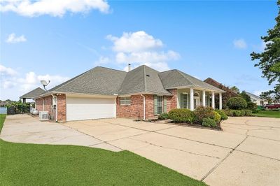 13419 Riverlake Drive, House other with 5 bedrooms, 3 bathrooms and null parking in Covington LA | Image 2