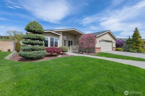 70-586 Canyon Dr, East Wenatchee, WA, 98802-8433 | Card Image