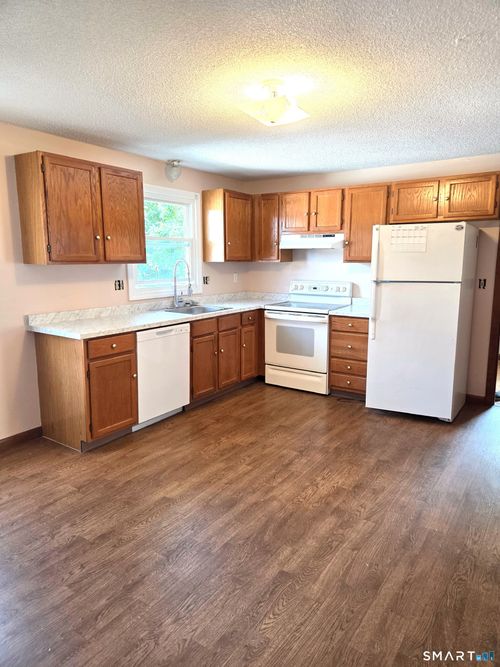 34 Pulaski St, New Britain, CT, 06053-3565 | Card Image